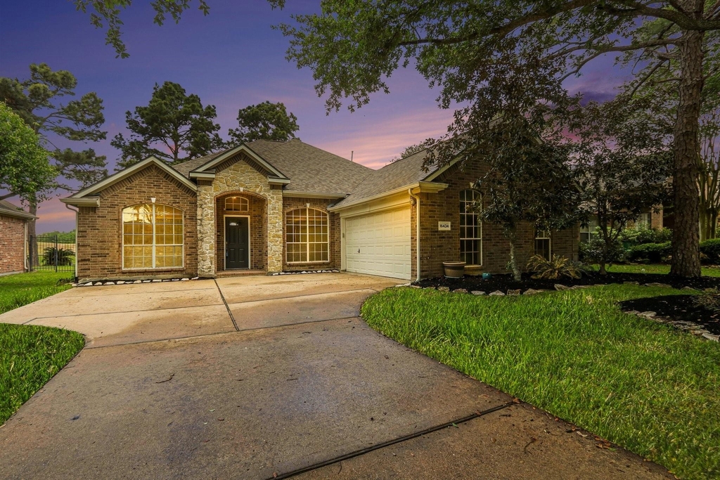 16434 Redcrest Drive - Photo 0