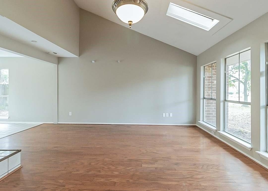 14410 Louetta Road - Photo 4