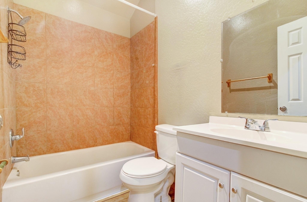 10521 Tanyard Road - Photo 8