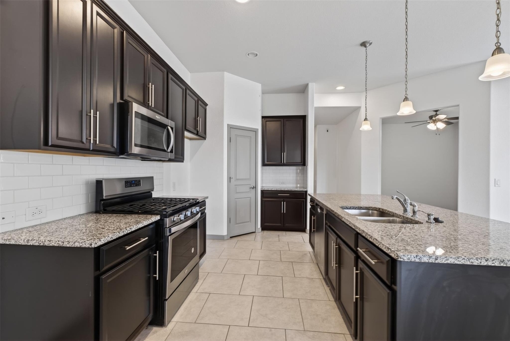 5202 Rue Dela Croix Drive - Photo 13