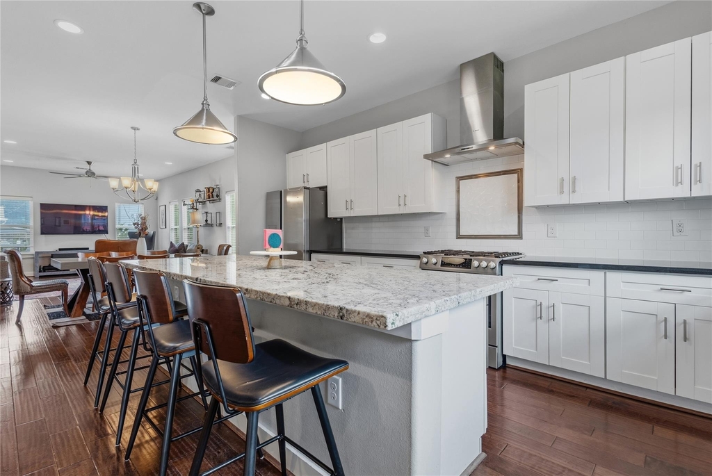 704 Vincent Street - Photo 6