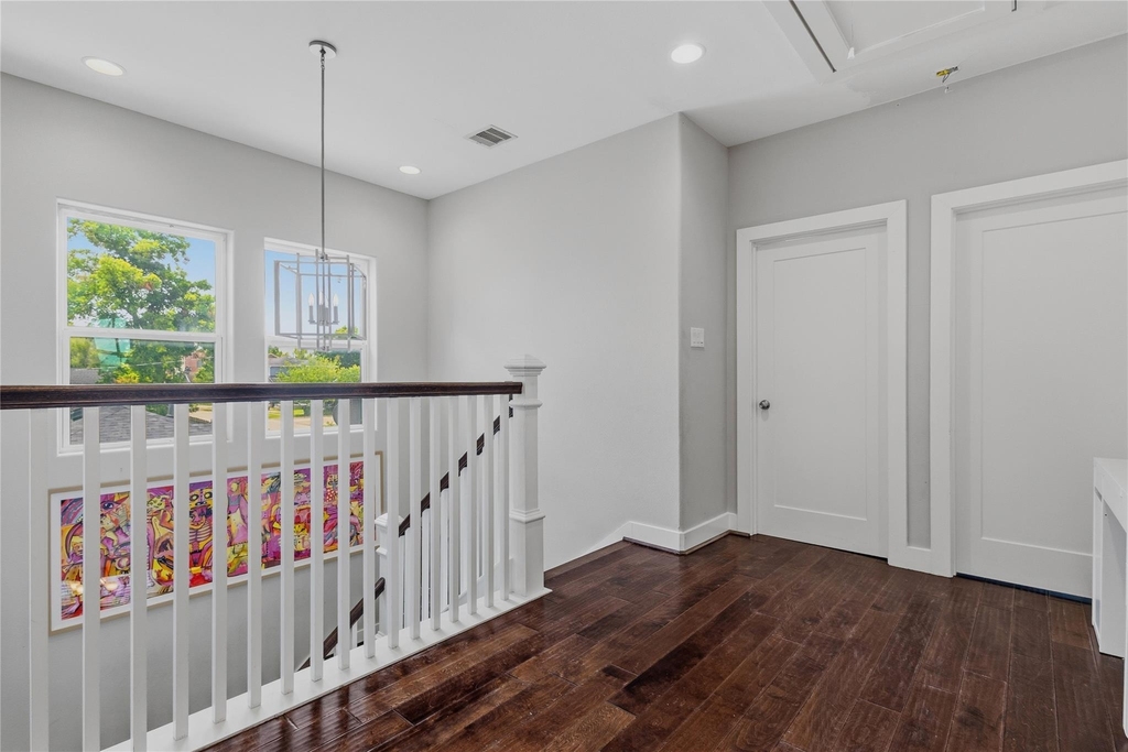 704 Vincent Street - Photo 32