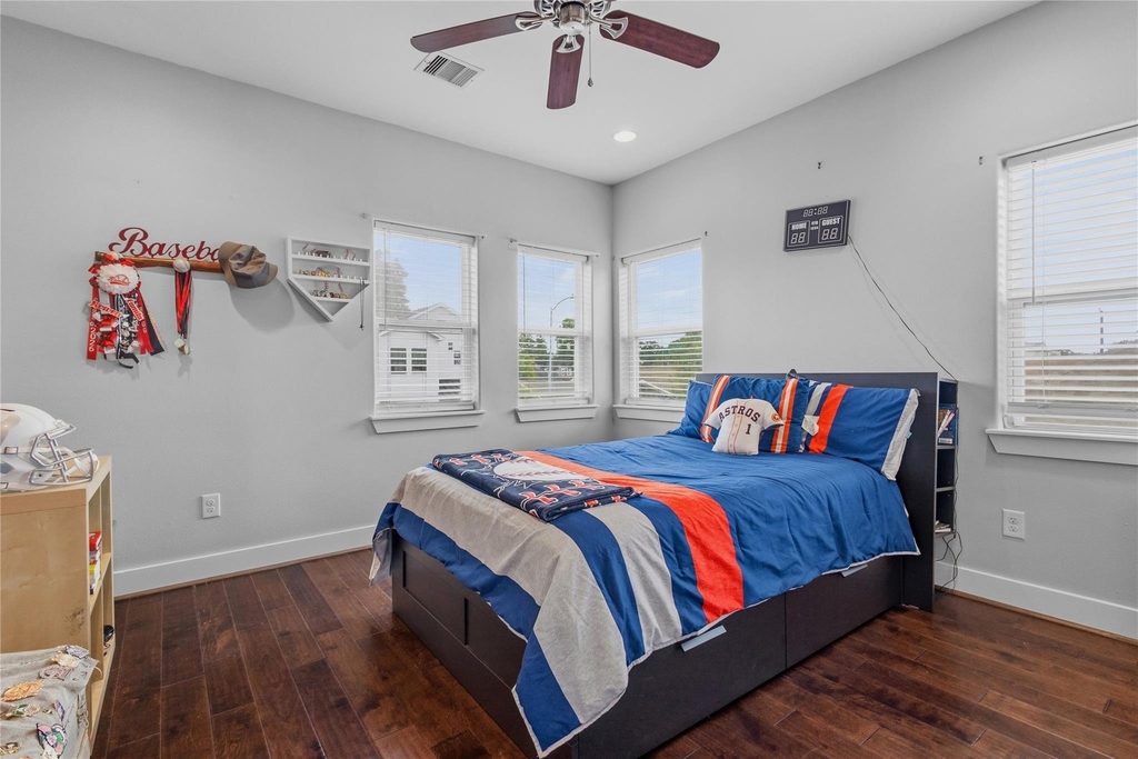 704 Vincent Street - Photo 29