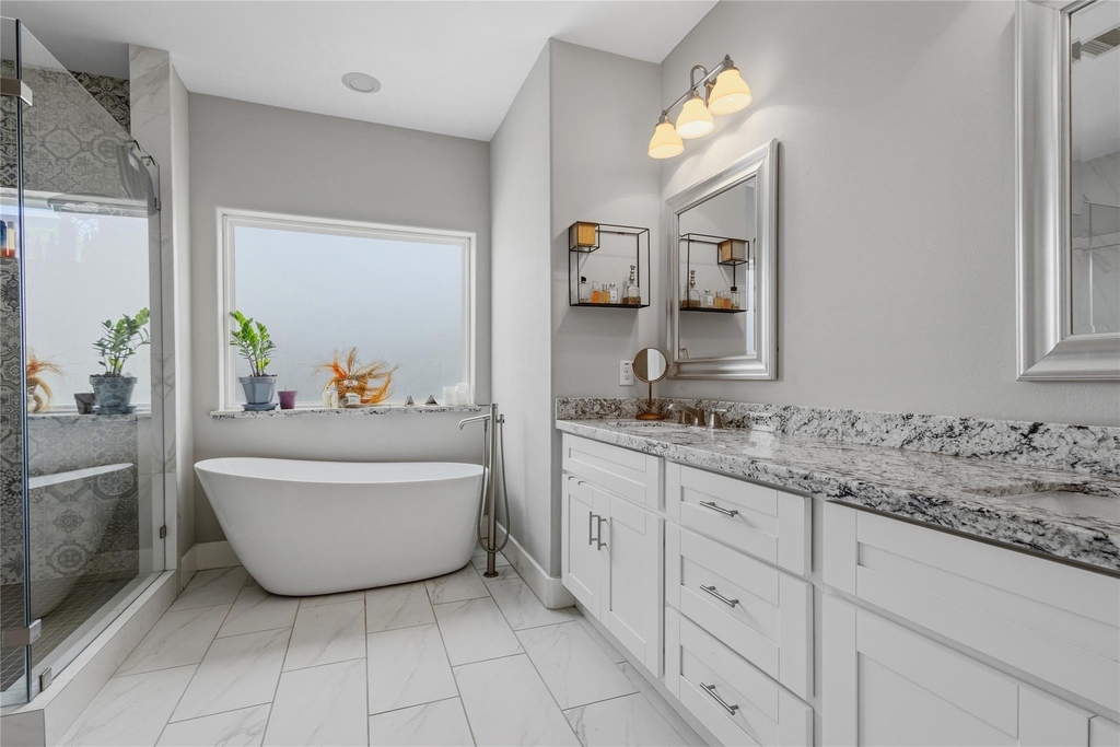 704 Vincent Street - Photo 9