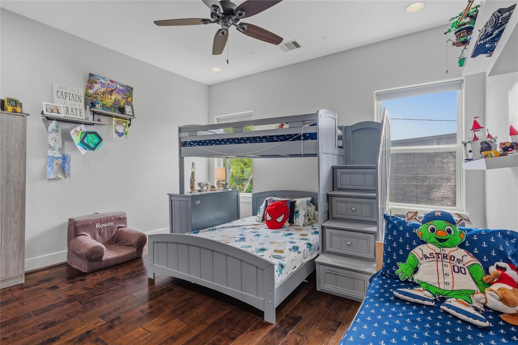 704 Vincent Street - Photo 31