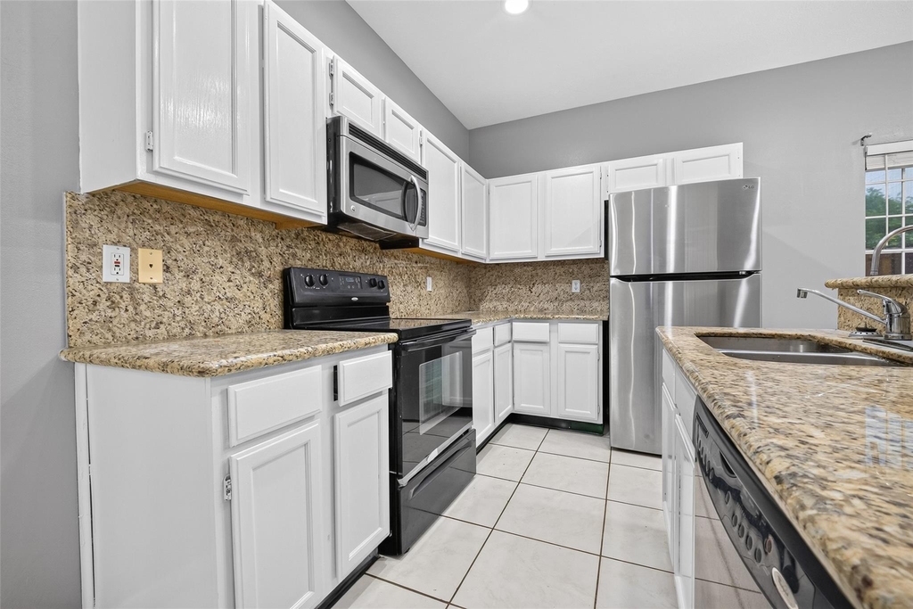13607 Sable Lane - Photo 14