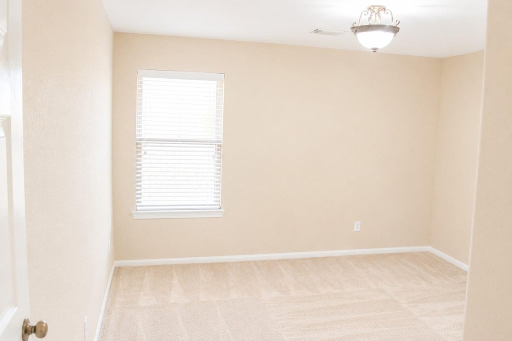 2814 Silver Bend Lane - Photo 23