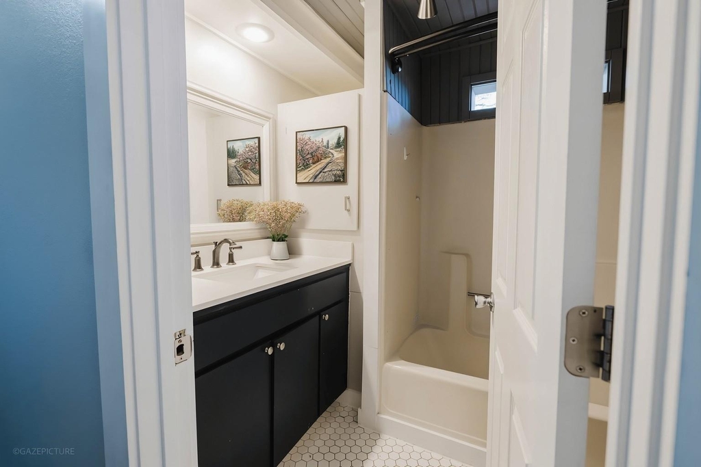 2518 Daugherty Street - Photo 9