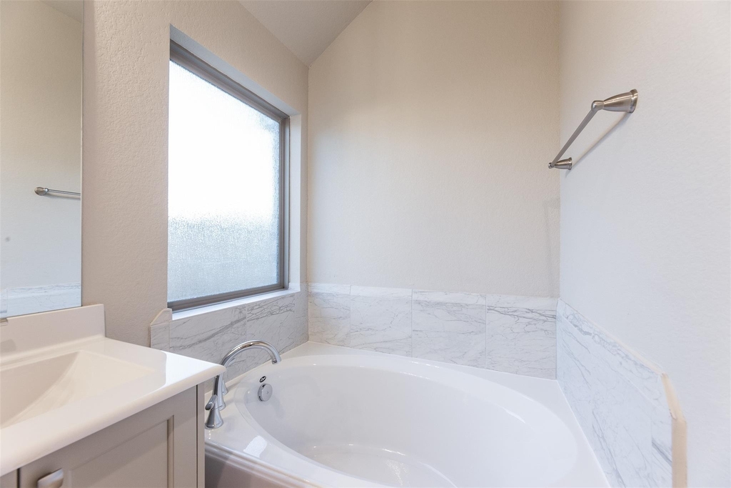 4022 Maple Glen Drive - Photo 18