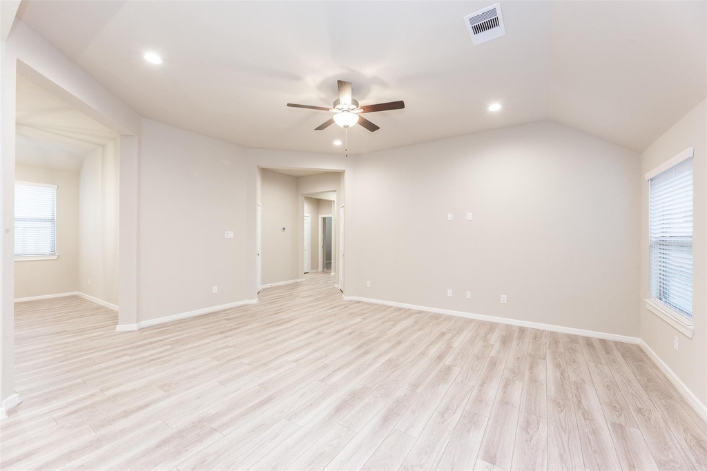 4022 Maple Glen Drive - Photo 6