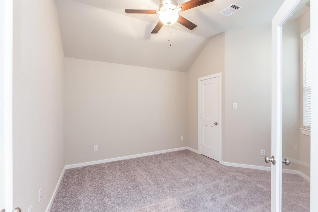 4022 Maple Glen Drive - Photo 14
