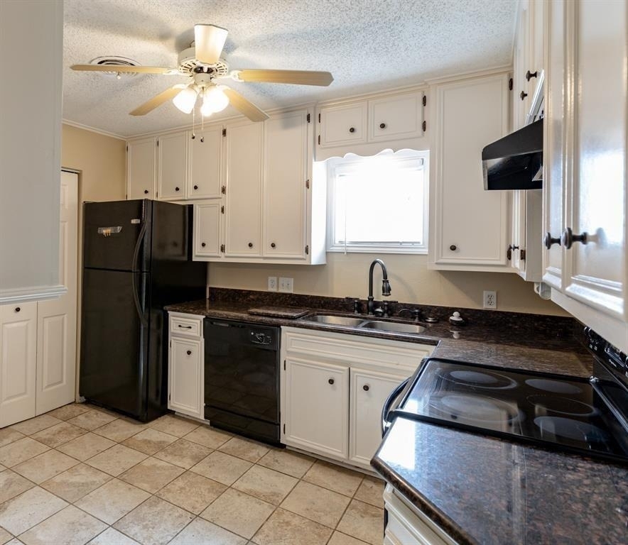 616 17th Avenue N - Photo 3