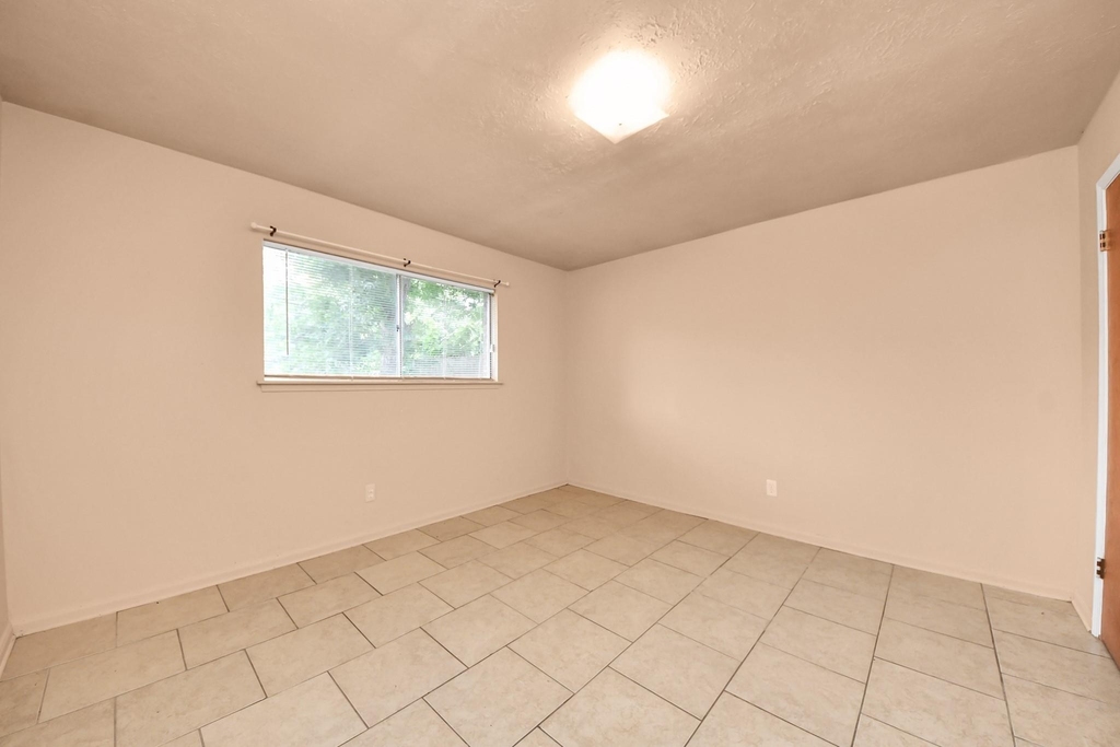 9126 Willow Meadow Drive - Photo 6