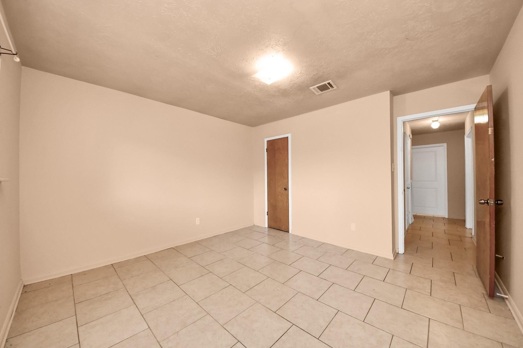 9126 Willow Meadow Drive - Photo 7