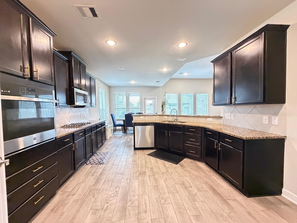 244 Upland Drive - Photo 9
