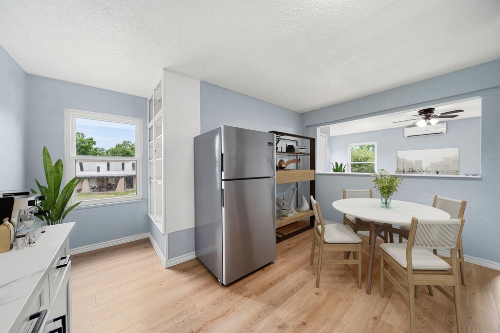 1119 1 St Avenue N - Photo 4