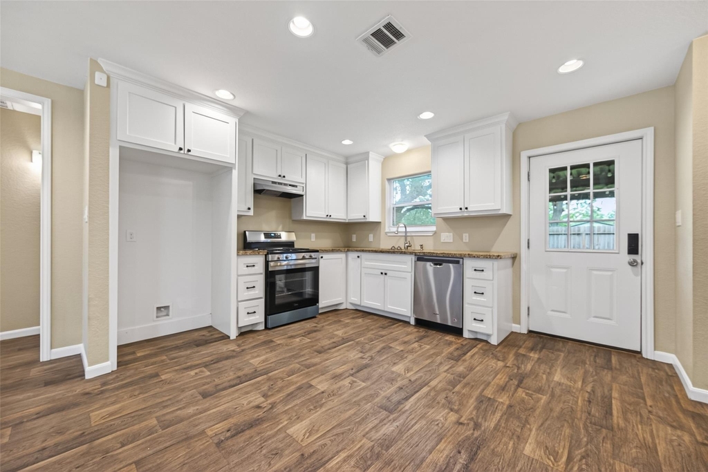 1708 Sycamore Avenue - Photo 8