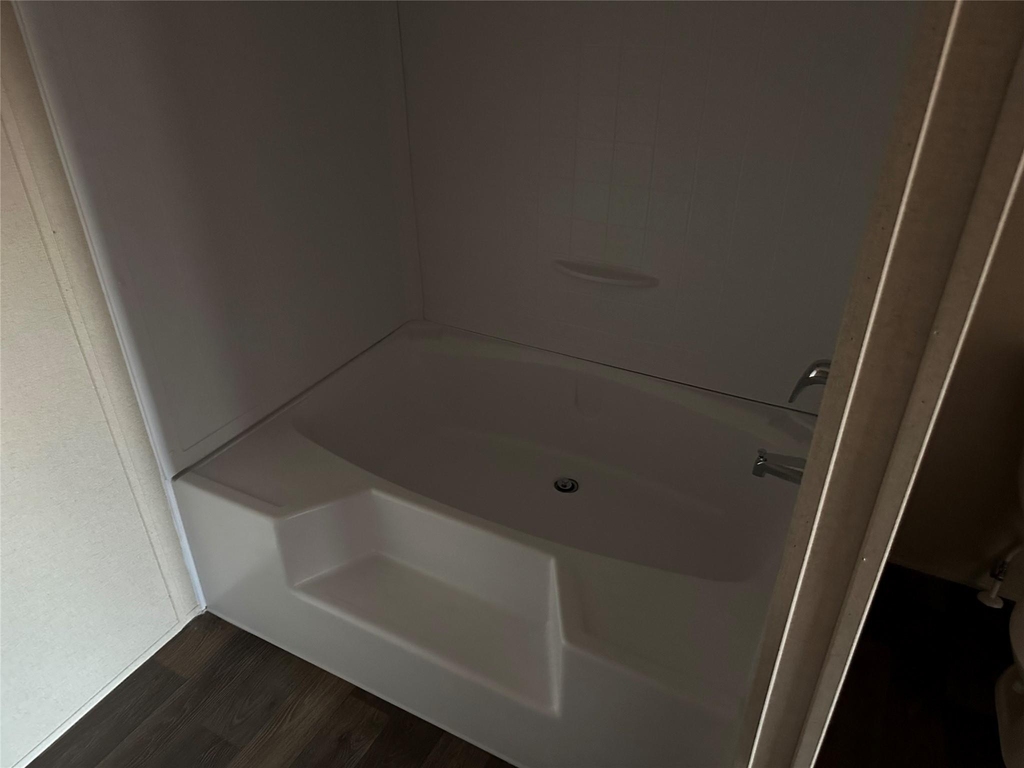 822 E Fannin Street - Photo 5