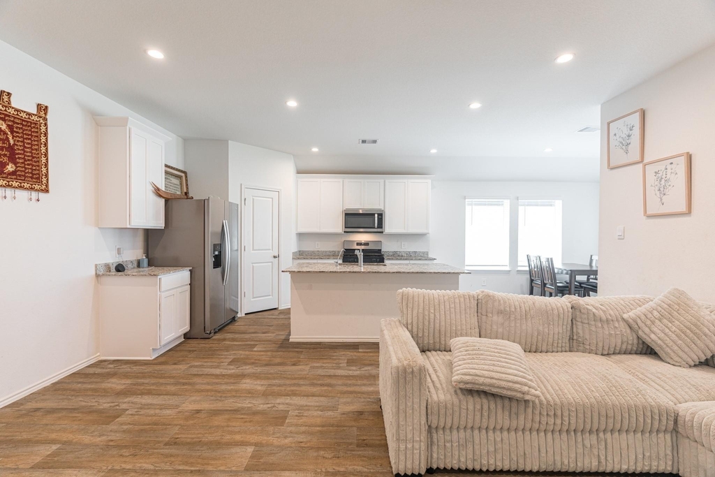 4318 Freya Pointe Drive - Photo 13