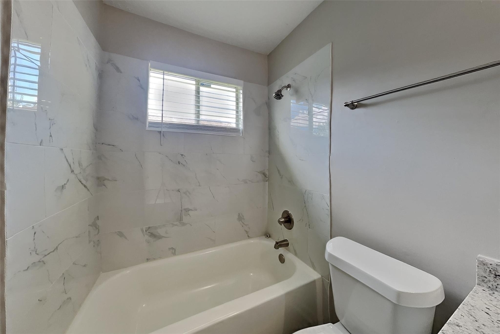 6823 Heather Hollow Drive - Photo 15