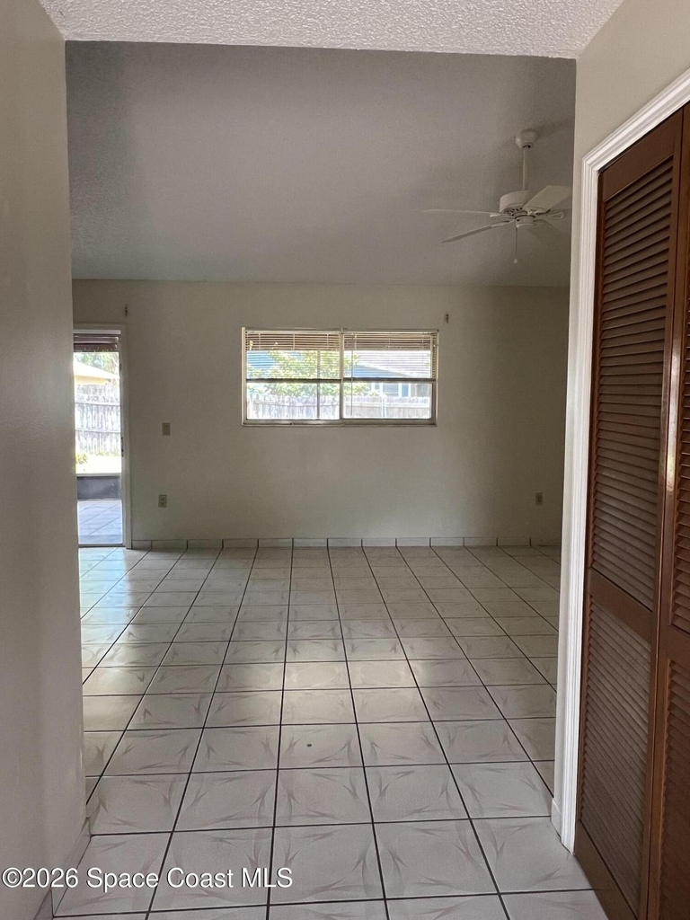 6485 Manila Drive - Photo 3