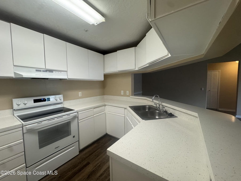 7667 N Wickham Road - Photo 4