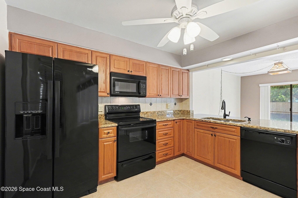 2653 Elliot Way - Photo 5