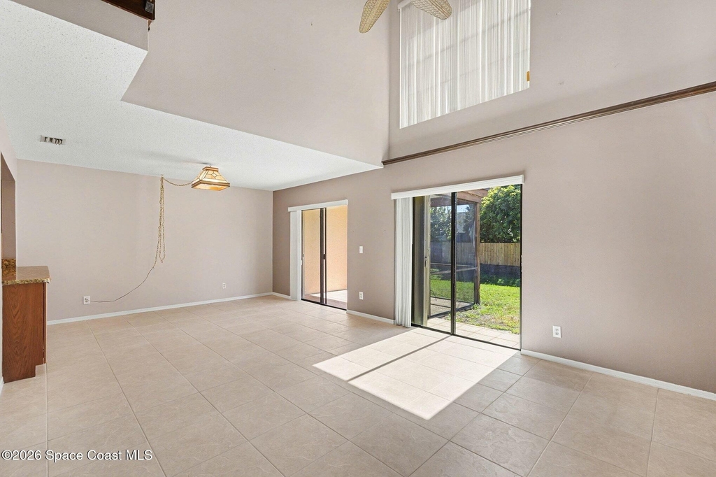2653 Elliot Way - Photo 8