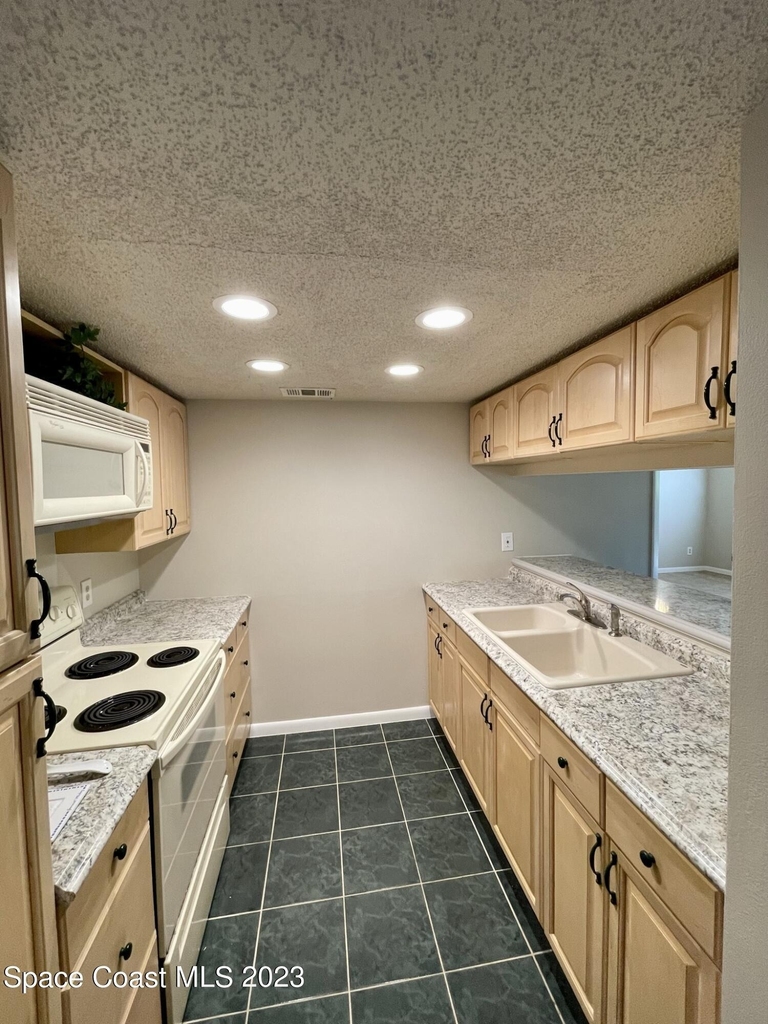 1664 Sunny Brook Lane Ne - Photo 2
