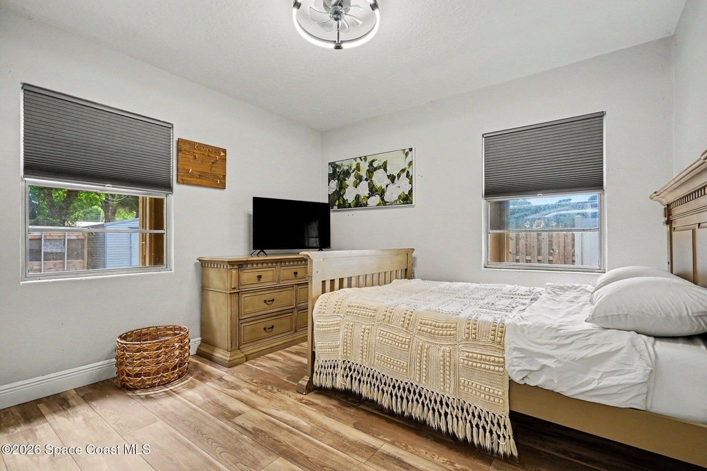 122 East Court - Photo 11