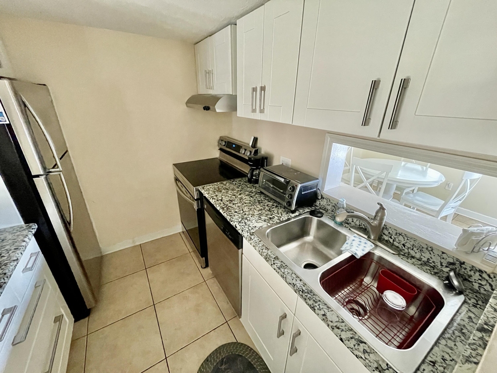 239 Seaport Boulevard - Photo 4