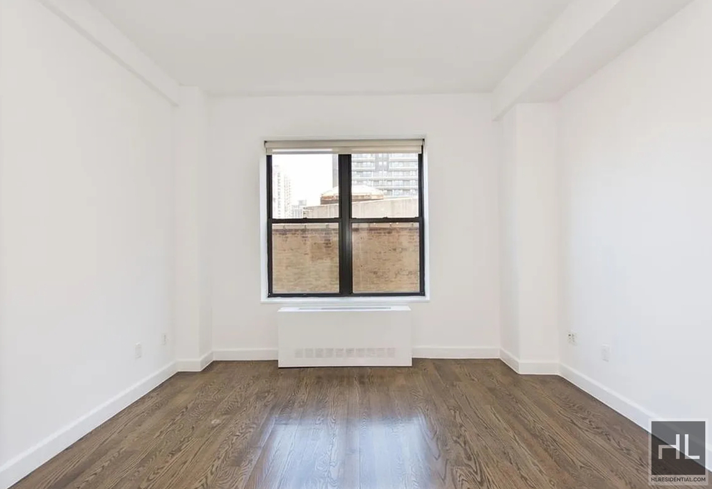 West 91st Street - Photo 1