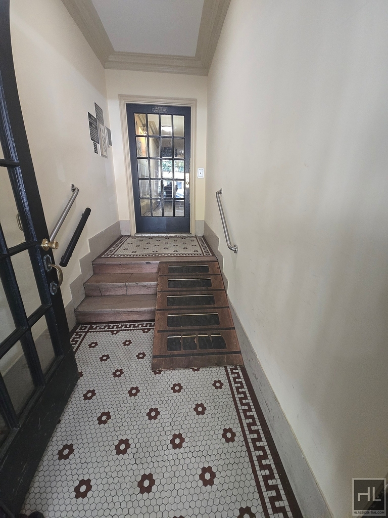 West 79 Street - Photo 12