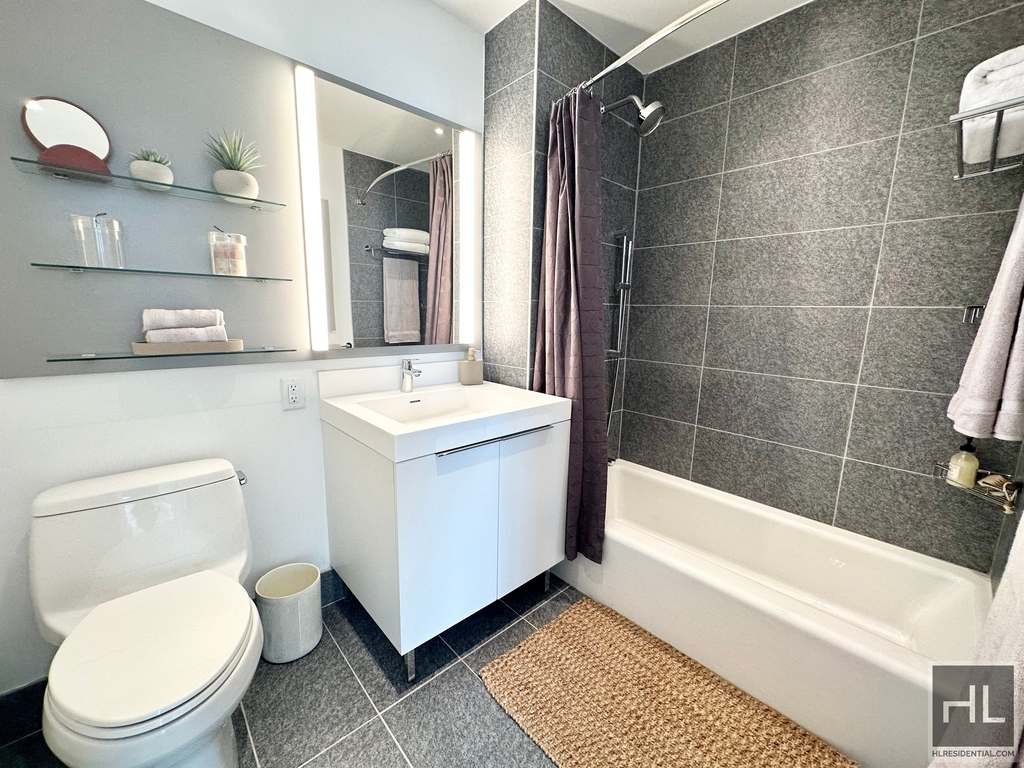 West 38th Street - Photo 5