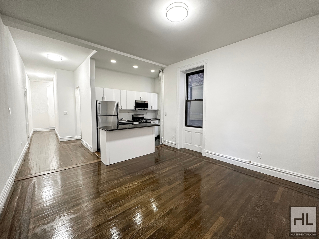 East 91 Street - Photo 0
