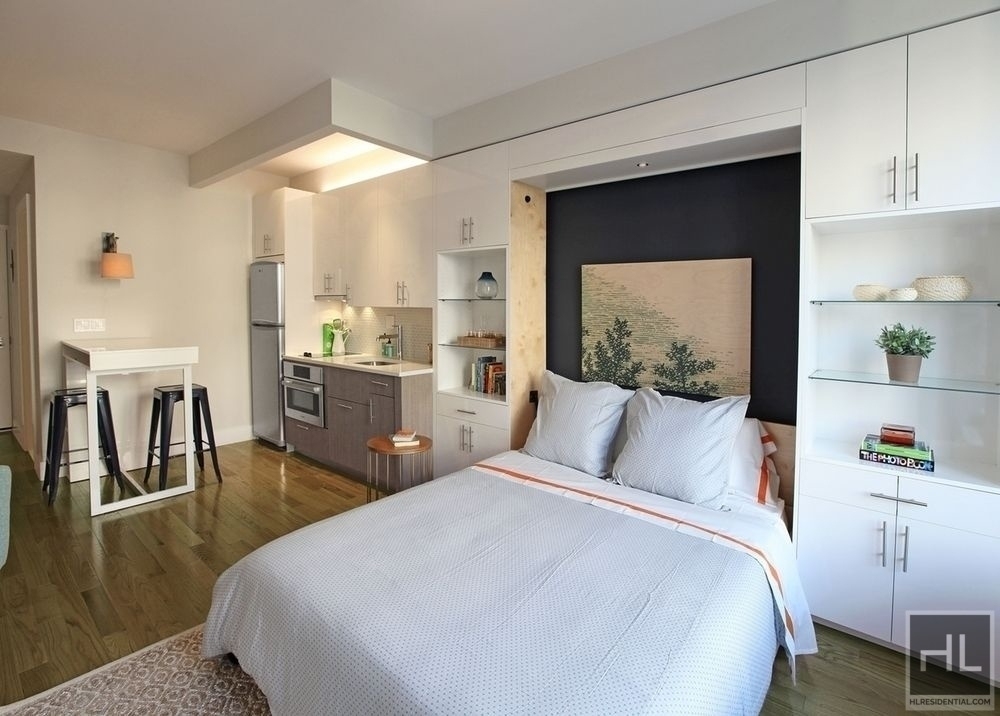 West 91st Street - Photo 1