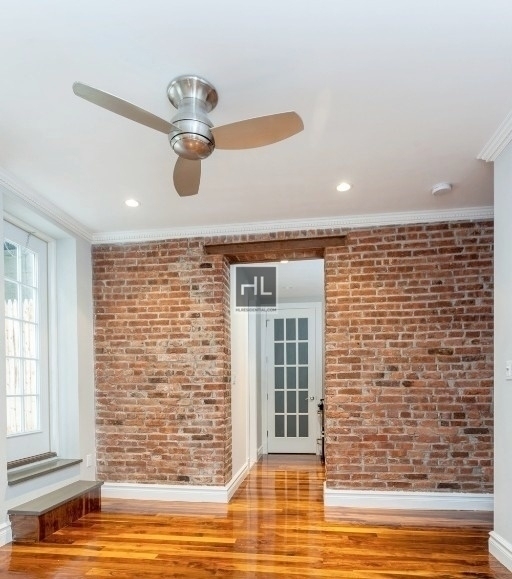 Lexington Avenue - Photo 1