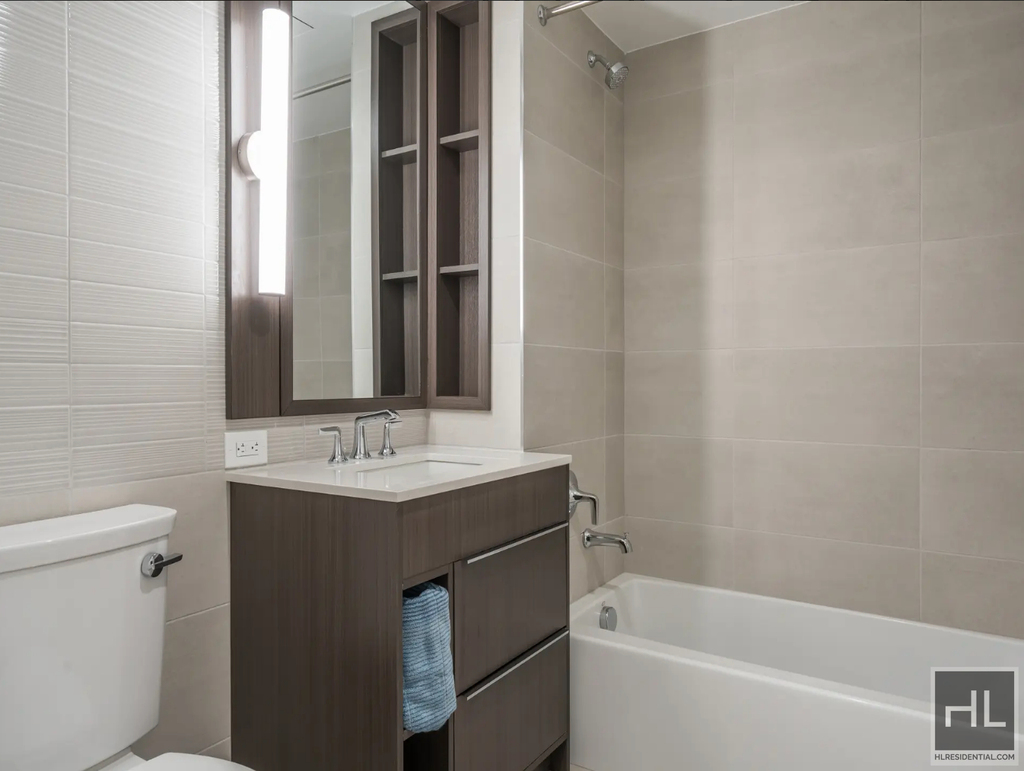 Nostrand Avenue - Photo 12