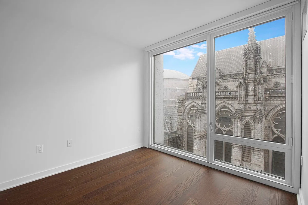 West 113th Street - Photo 6