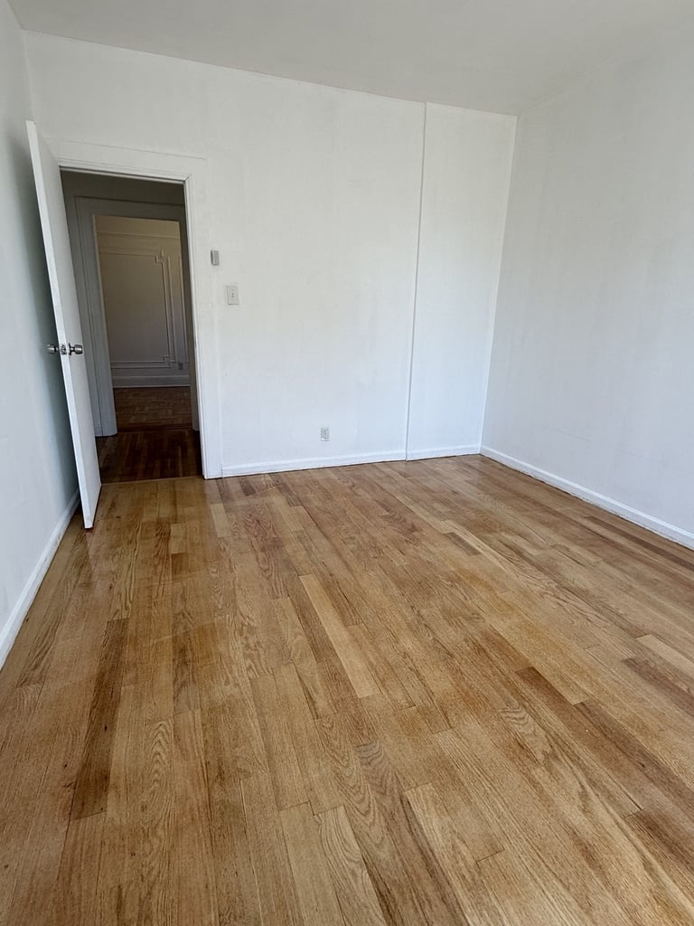 2080 West Street - Photo 3