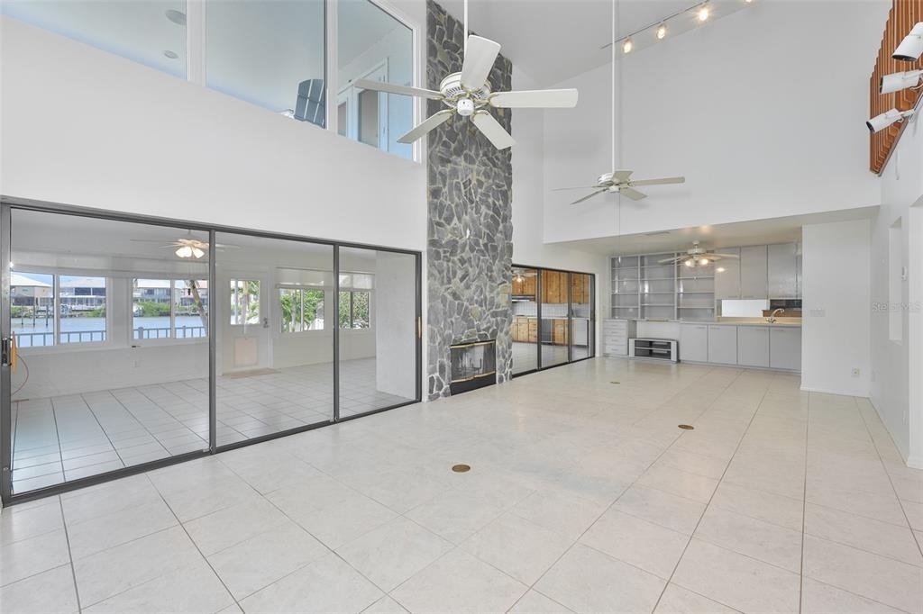 929 Symphony Isles Boulevard - Photo 9