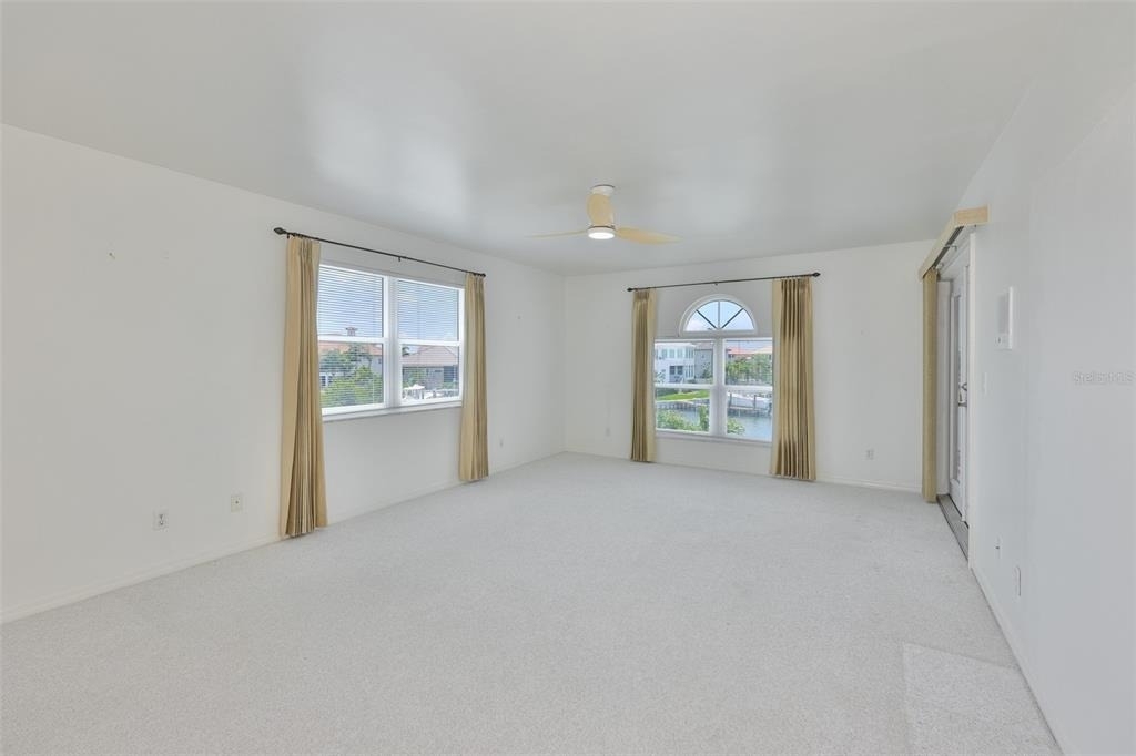 929 Symphony Isles Boulevard - Photo 34