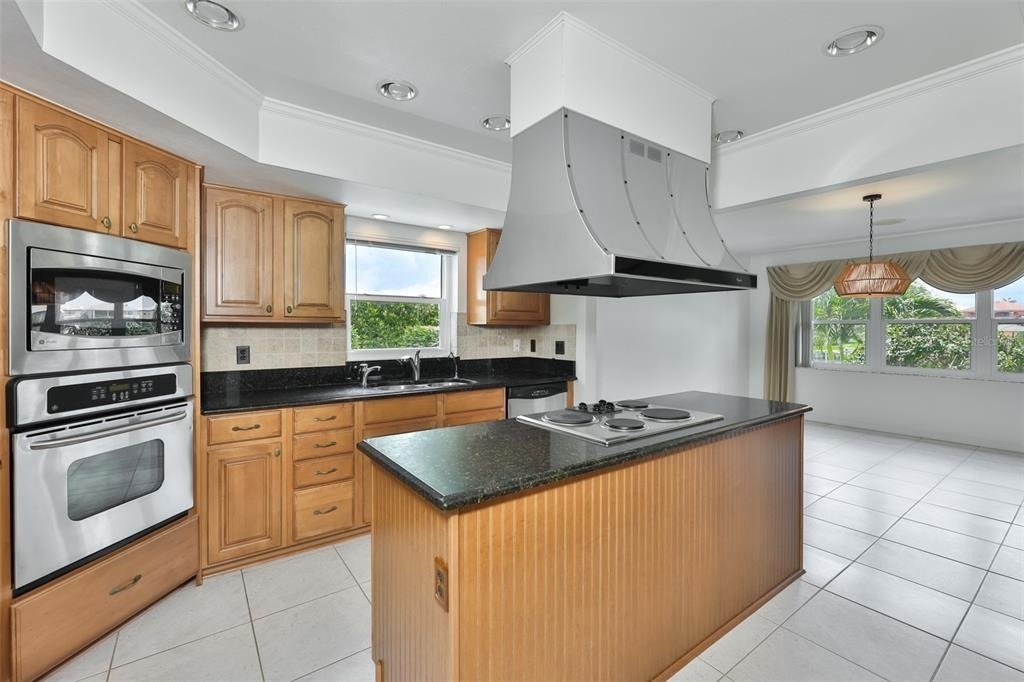 929 Symphony Isles Boulevard - Photo 15