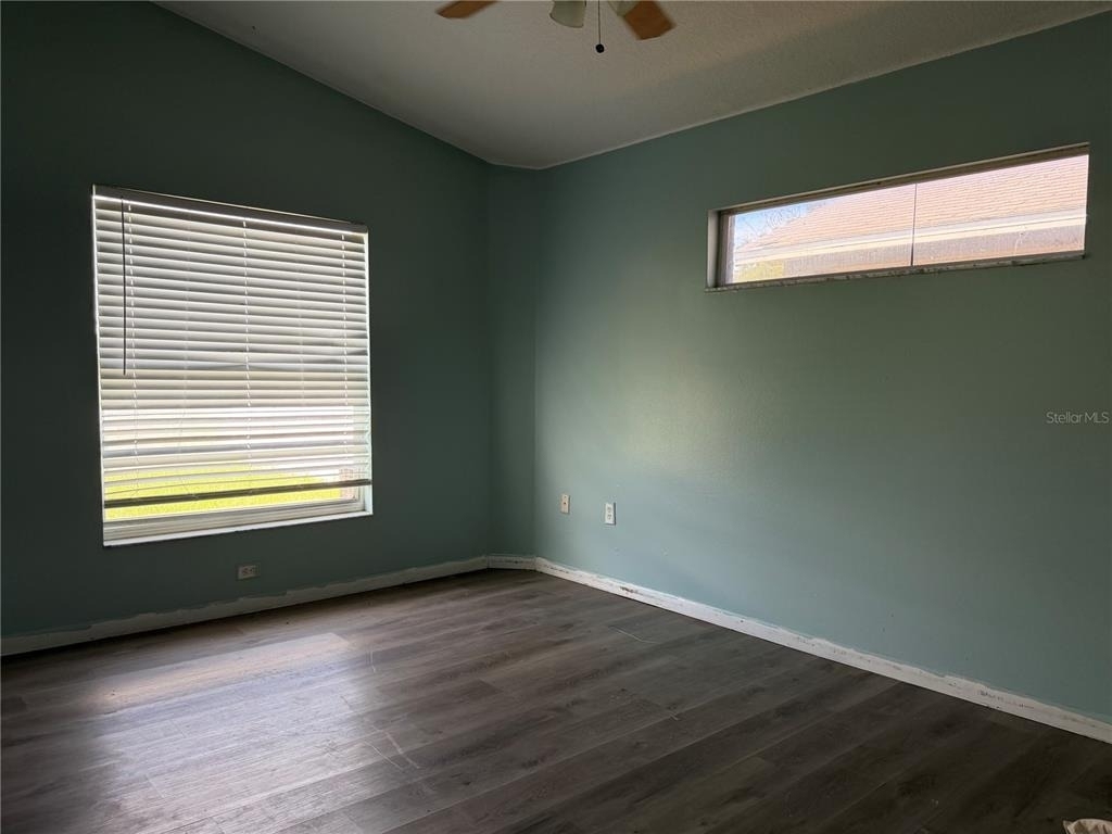 2427 Camden Oaks Place - Photo 3