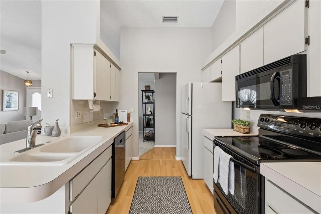 11349 Sand Hill Avenue - Photo 7