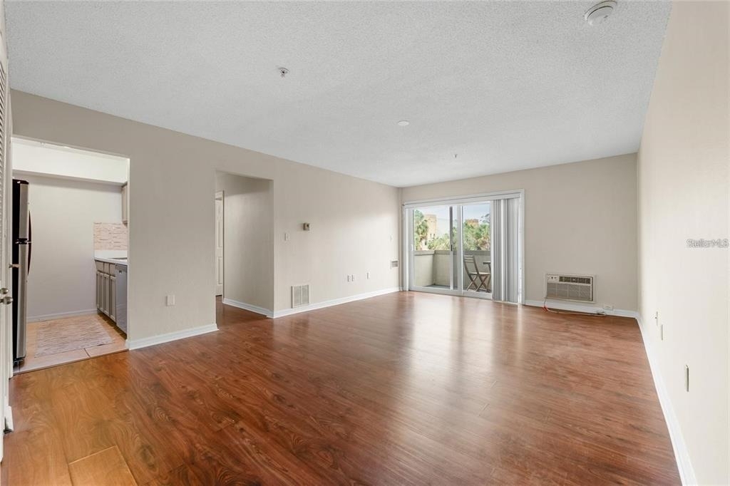406 S Cedar Avenue - Photo 3