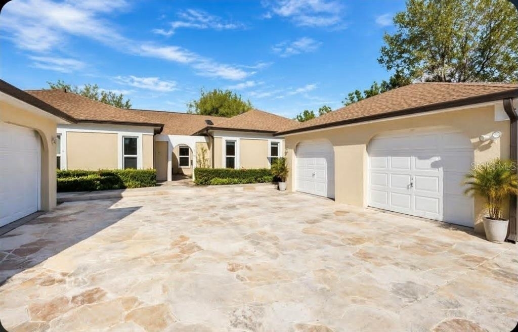 1203 Saxony Circle - Photo 11