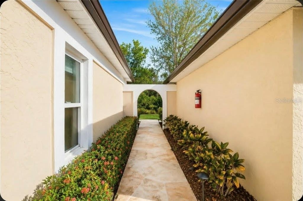 1203 Saxony Circle - Photo 11