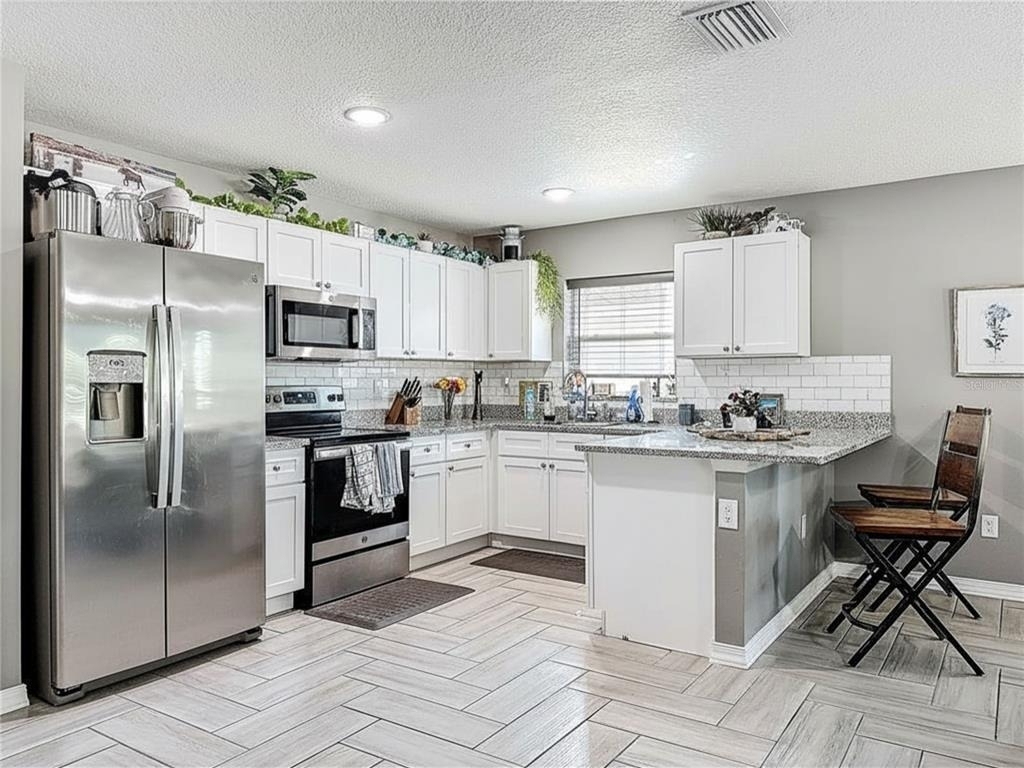 321 21st Street W - Photo 7