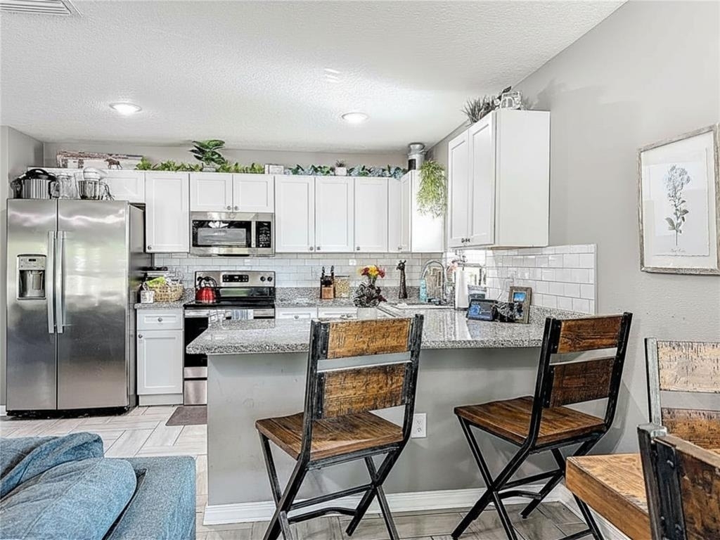 321 21st Street W - Photo 6